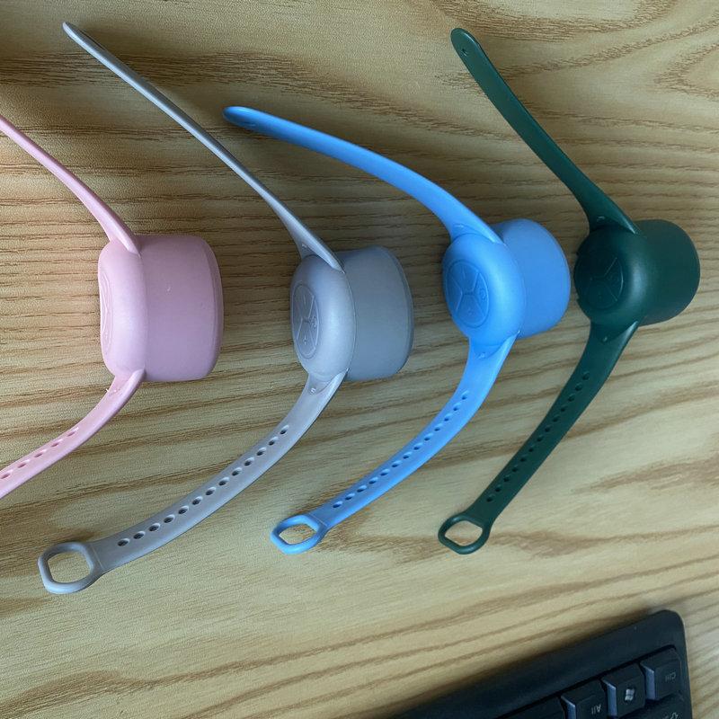 Loa Bluetooth TWS chống nước 2022 có vòng đeo tay không dây Âm thanh nổi Hi-Fi Thẻ TF Loa âm lượng lớn rảnh tay cho Android IOS Màu sắc: Đen