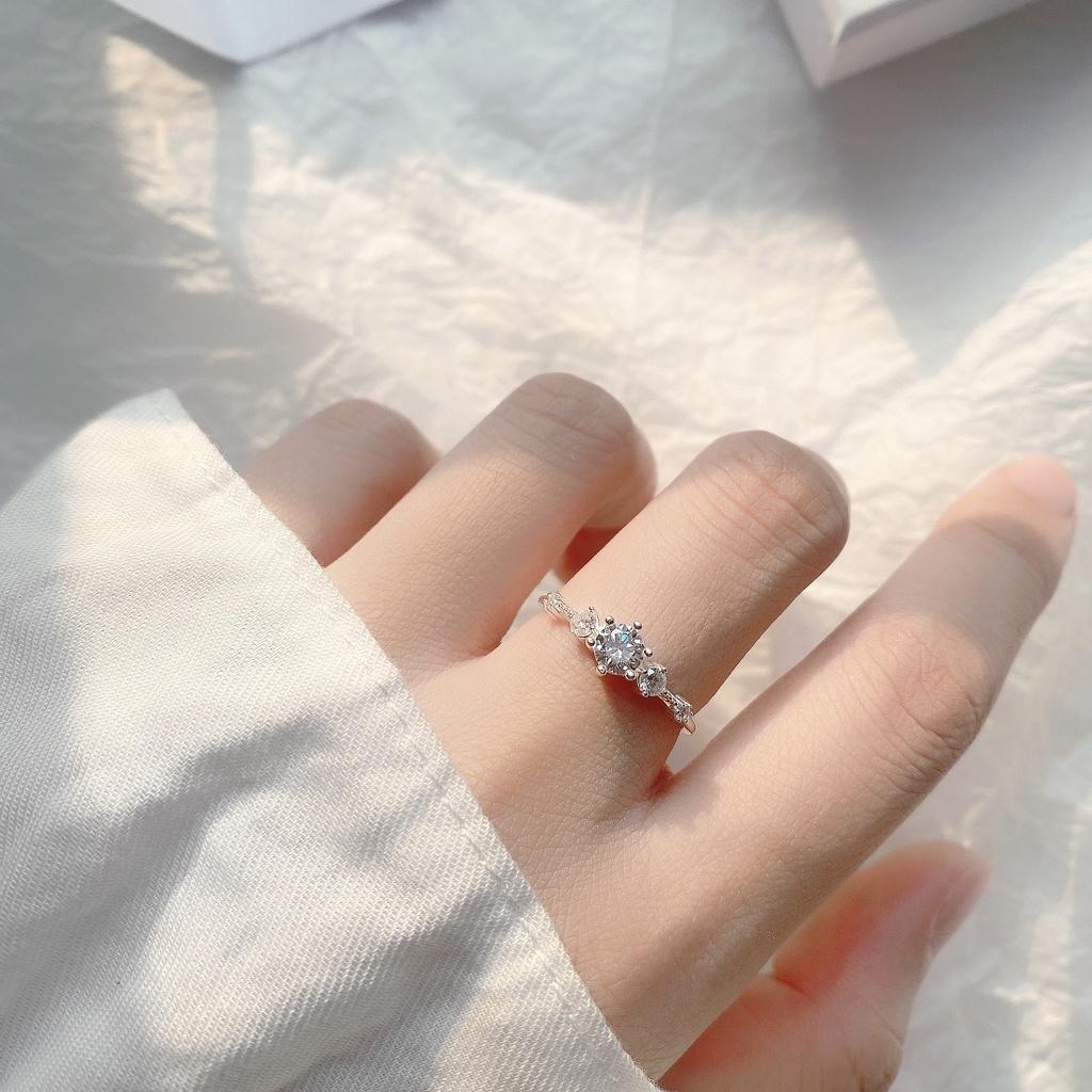 Nhẫn bạc nữ Miuu Silver, nhẫn nữ đính đá Elina Ring