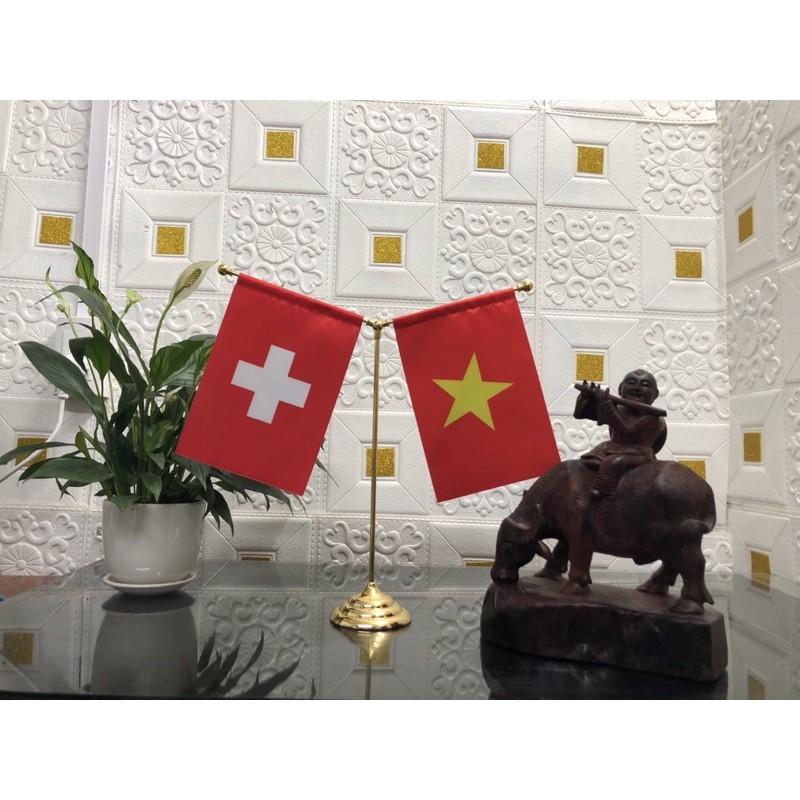 Cờ để bàn Việt Nam - Thụy Sĩ