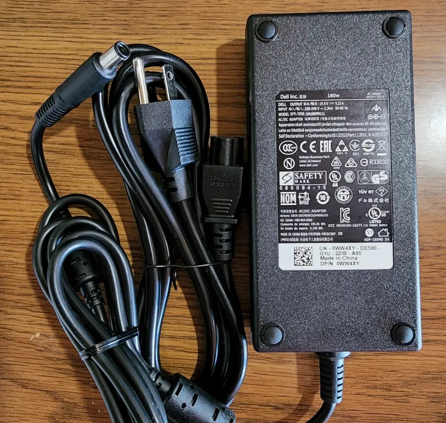 Sạc dành cho laptop Dell Precision 7550 7560 hàng nhập khẩu.
