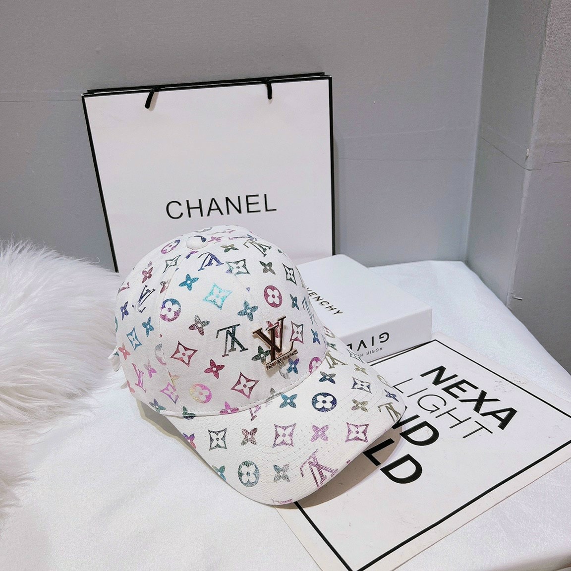 Combo nón cặp nam nữ logo LV sắt phối vải kaki form chuẩn thời trang đường phố cao cấp