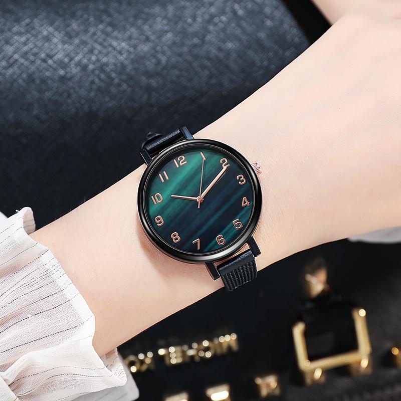 Đồng hồ quartz dây nhựa màu xanh lá thời trang cho nữ