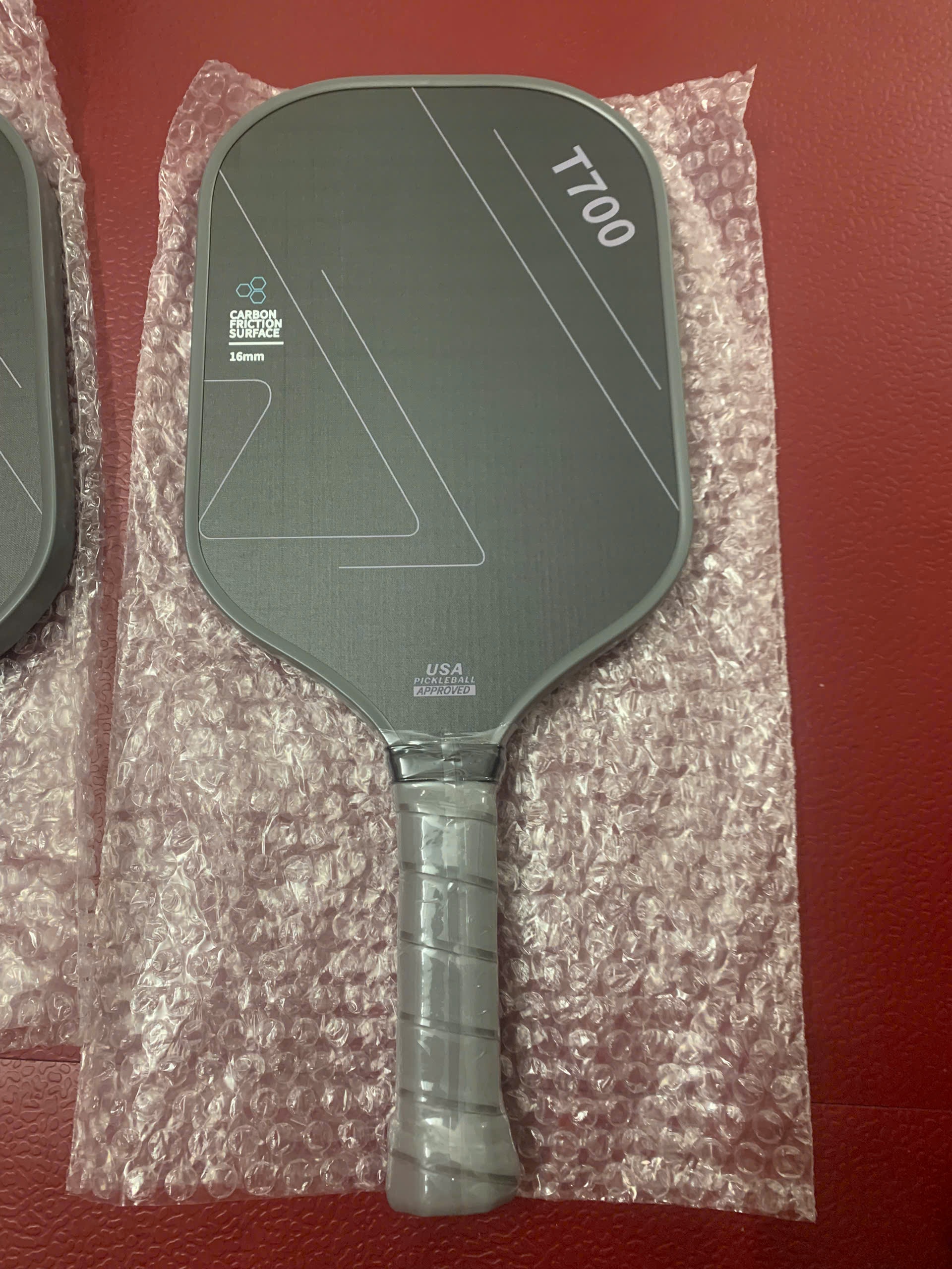 Vợt Pickleball  T700 mặt carbon dầy 16mm tặng kèm túi đựng chéo + 2 bóng chuẩn thi đấu + cuốn cán vợt chống mồ hôi tay