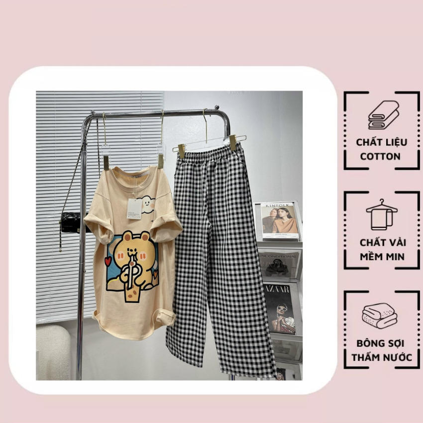 Sét Bộ Nữ SS22, Sét Đồ Nữ Đi Chơi Đẹp In Gấu Vàng, Sét Áo Vải Cotton, Hình In Sắc Nét Và Quần Kẻ Đen Cá Tính