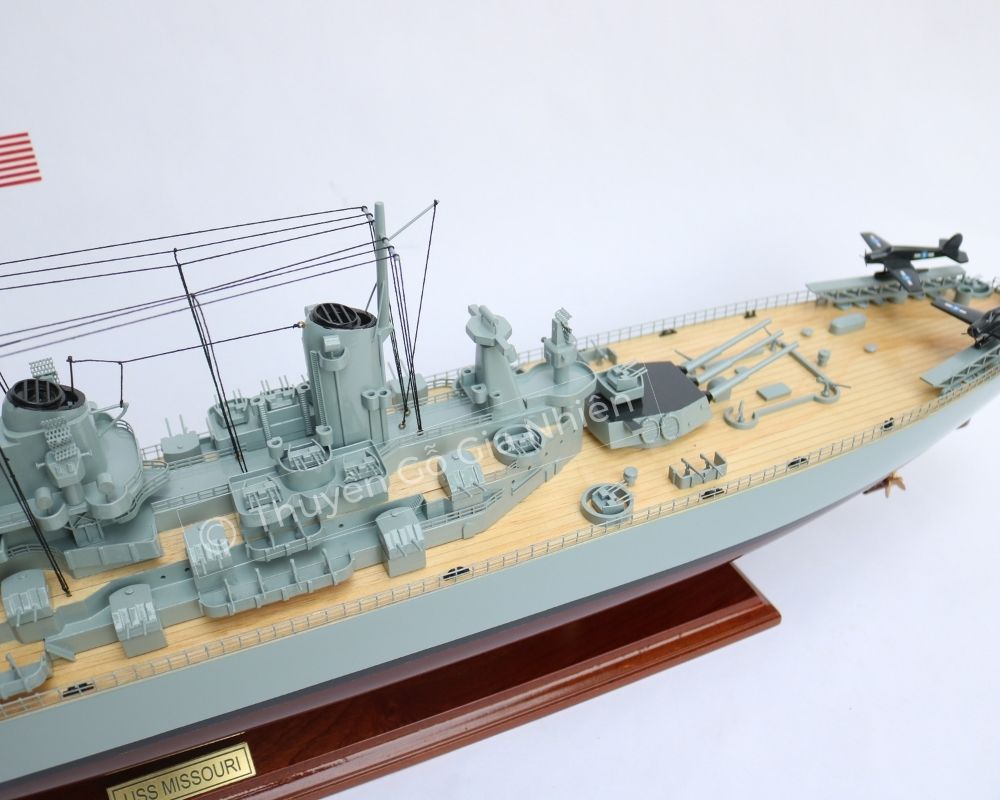 Mô Hình Thuyền Gỗ Phong Thủy Dạng Thuyền Chiến USS MISSOURI Chính Hãng Hàng Xuất Khẩu Chất Lượng Cao