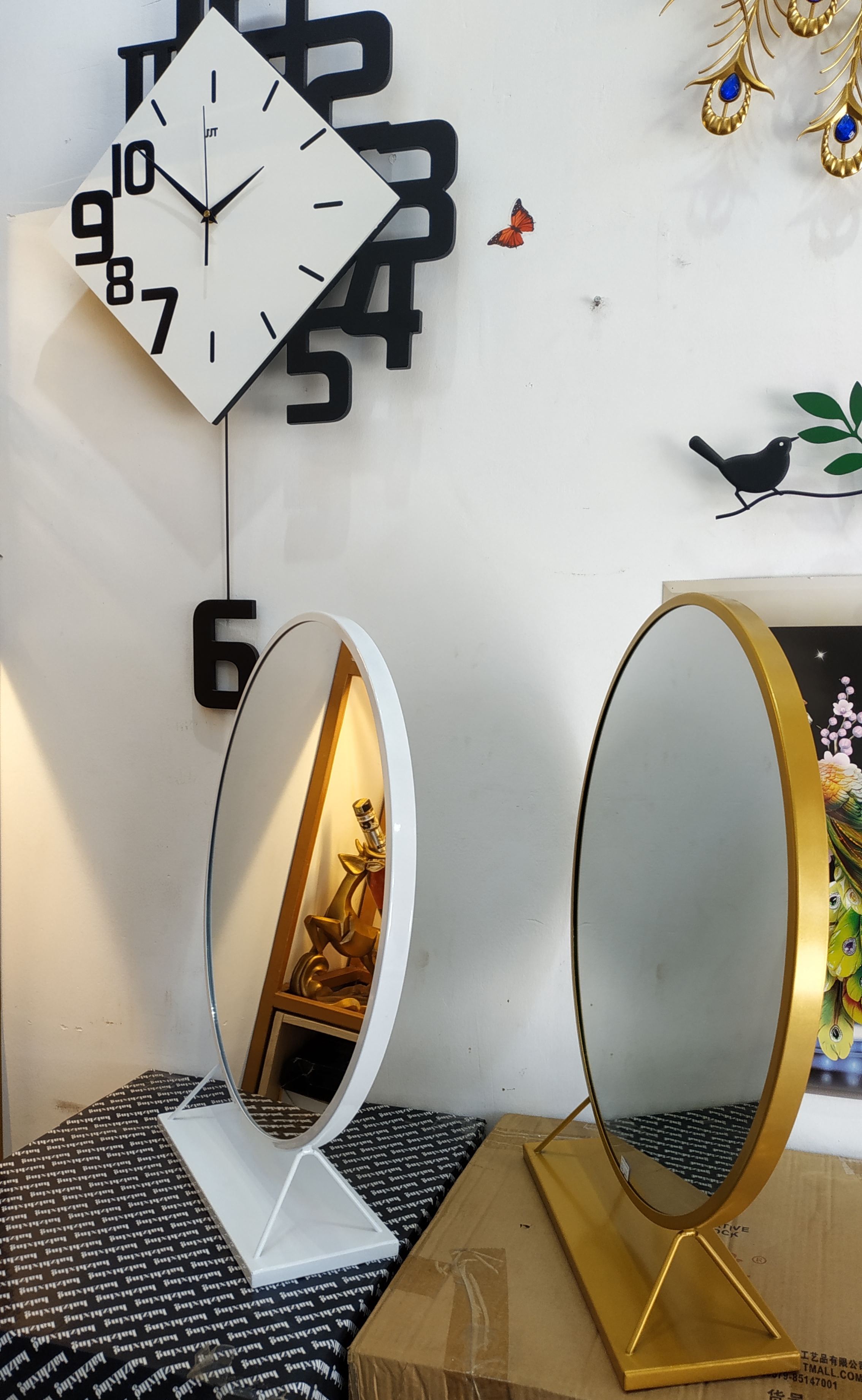 Gương Để Bàn Trang Điểm Kiểu Dáng Tròn Hiện Đại
