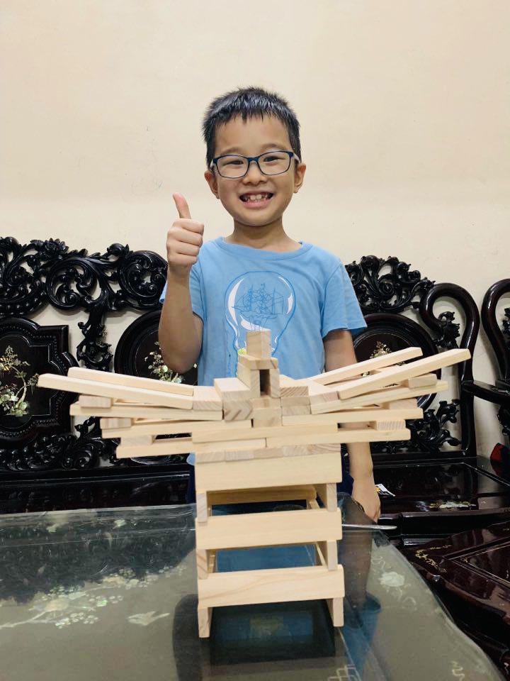 Đồ chơi gỗ xếp hình thanh gỗ biến hình giúp bé sáng tạo tư duy, có kèm học liệu