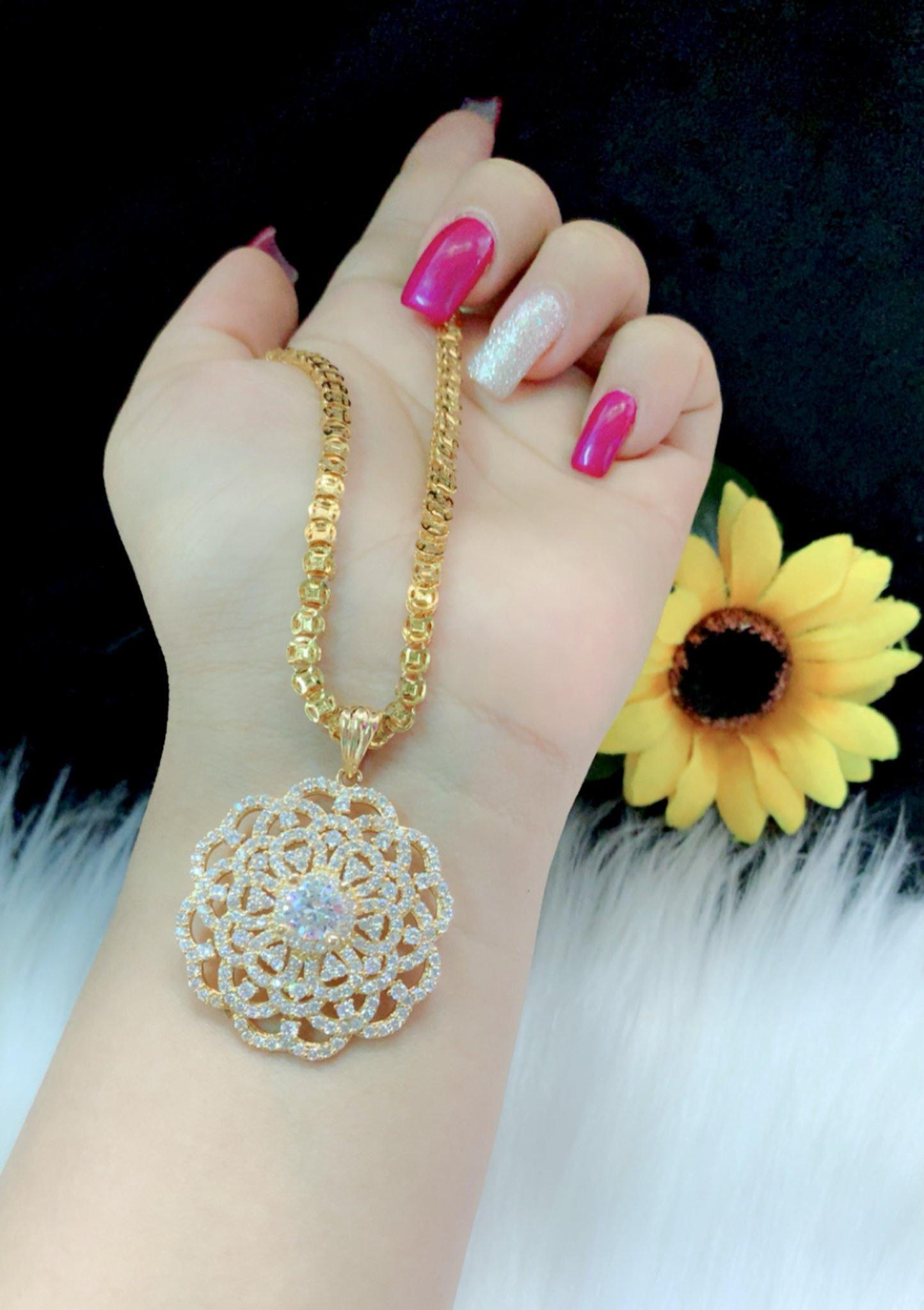 Dây chuyền nữ mặt xoàn mạ vàng 18k EKP33C