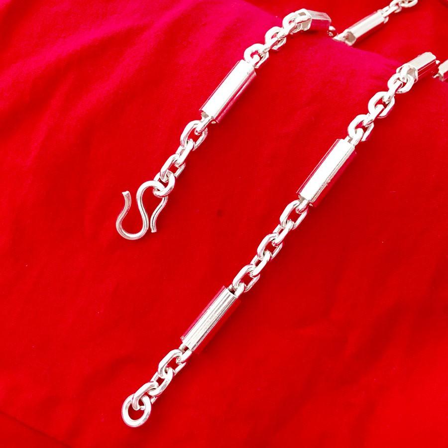 Dây chuyền bạc nam Bạc Quang Thản thiết kế kiểu dây tròn độ dài 50cm, trọng lượng có nhiều lựa chọn chất liệu bạc ta.