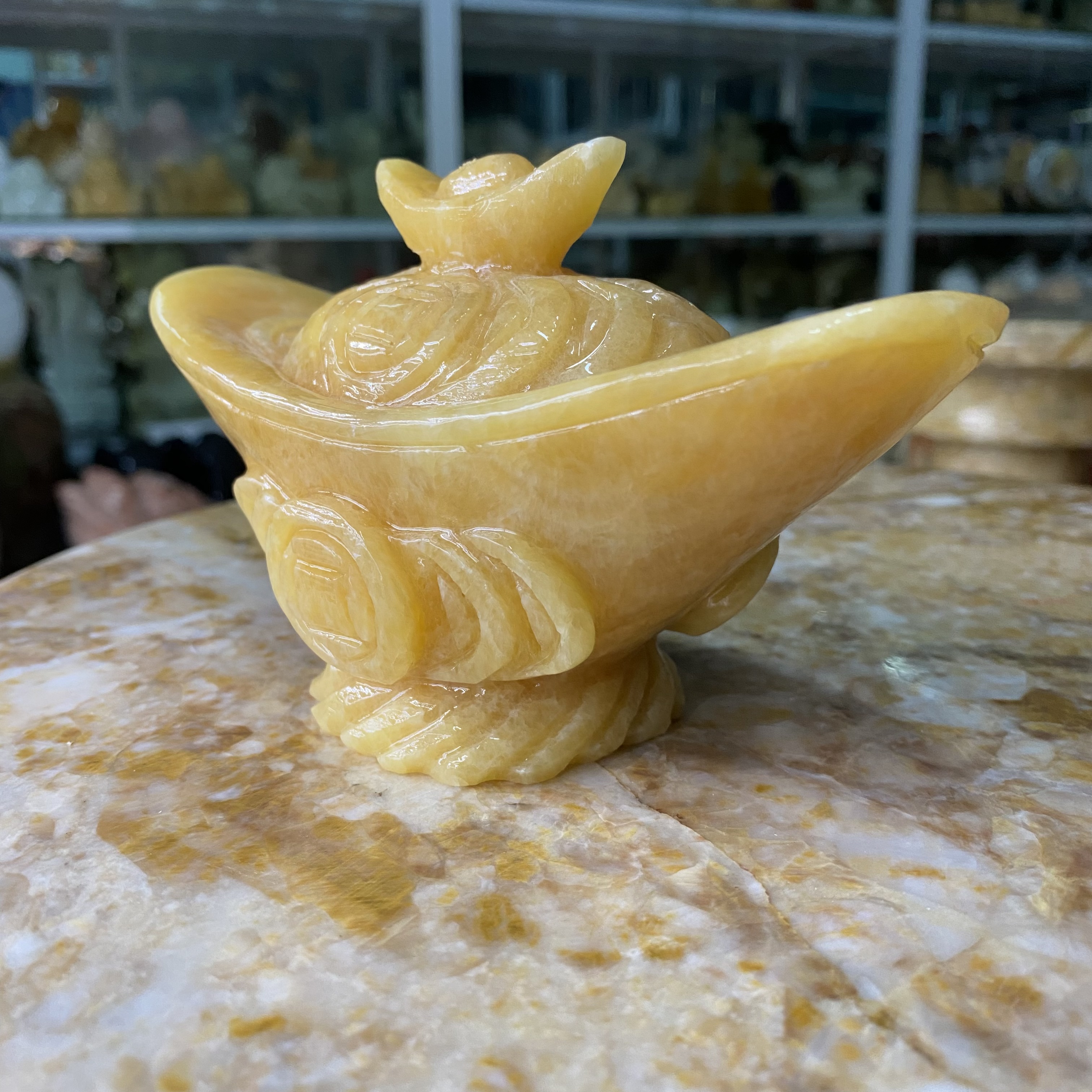 Thỏi Vàng Thần Tài, Kim Nguyên Bảo Phong Thuỷ Chiêu Nạp Tài Lộc Đá Ngọc Hoàng Long - dài 15cm