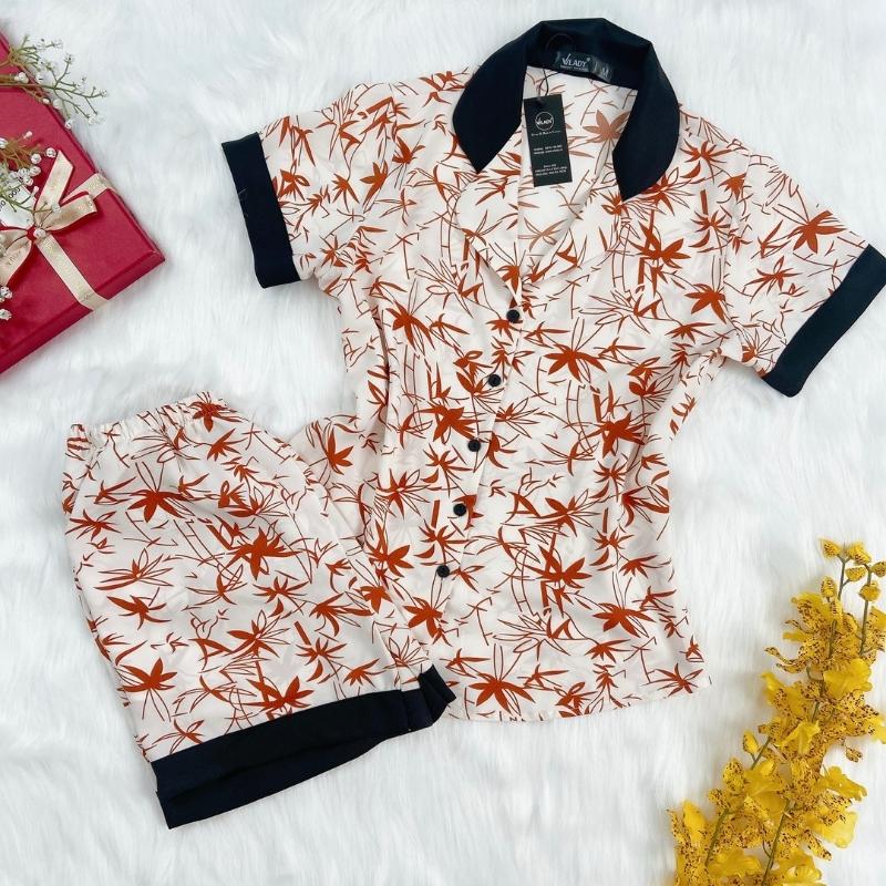 Đồ bộ pijama lụa, đồ mặc nhà nữ VILADY - B133 kiểu quần đùi tay cộc mặc hè thoáng mát Họa tiết Lá tre, chất liệu lụa Mango cao cấp