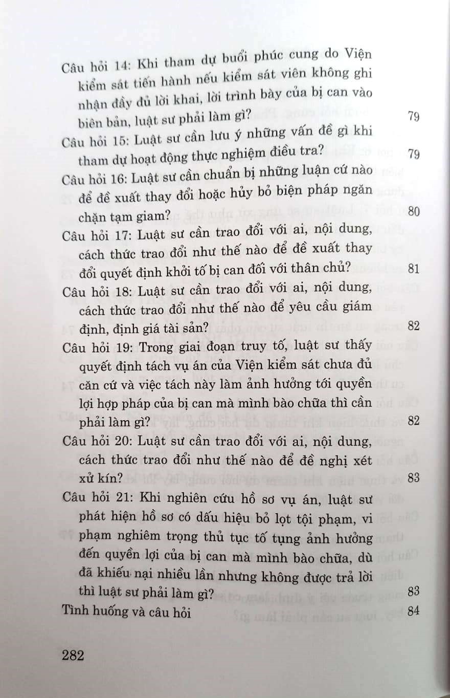 Cẩm nang hướng dẫn thực hành đại diện tranh tụng trong vụ án hình sự