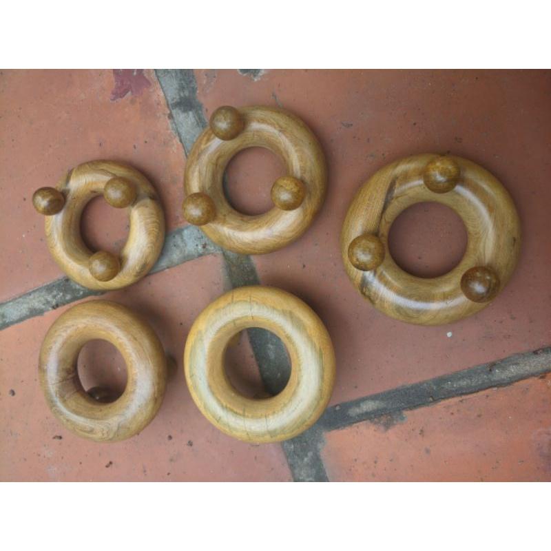 Dụng cụ mát xa bằng gỗ thơm tự nhiên
