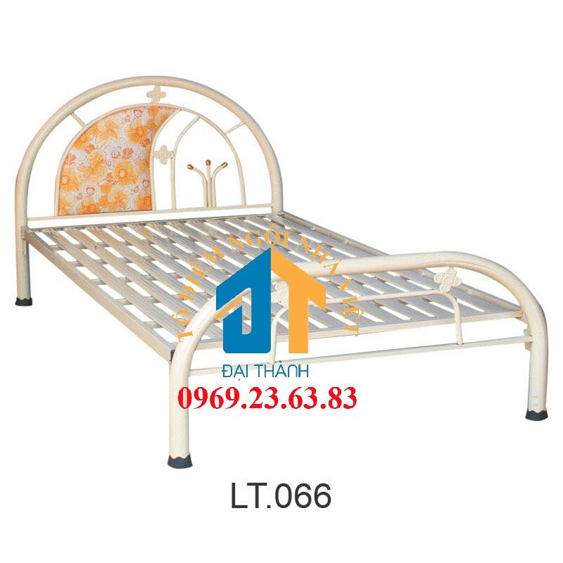 Giường sắt kiểu mơi 1m6x2m Đại Thành