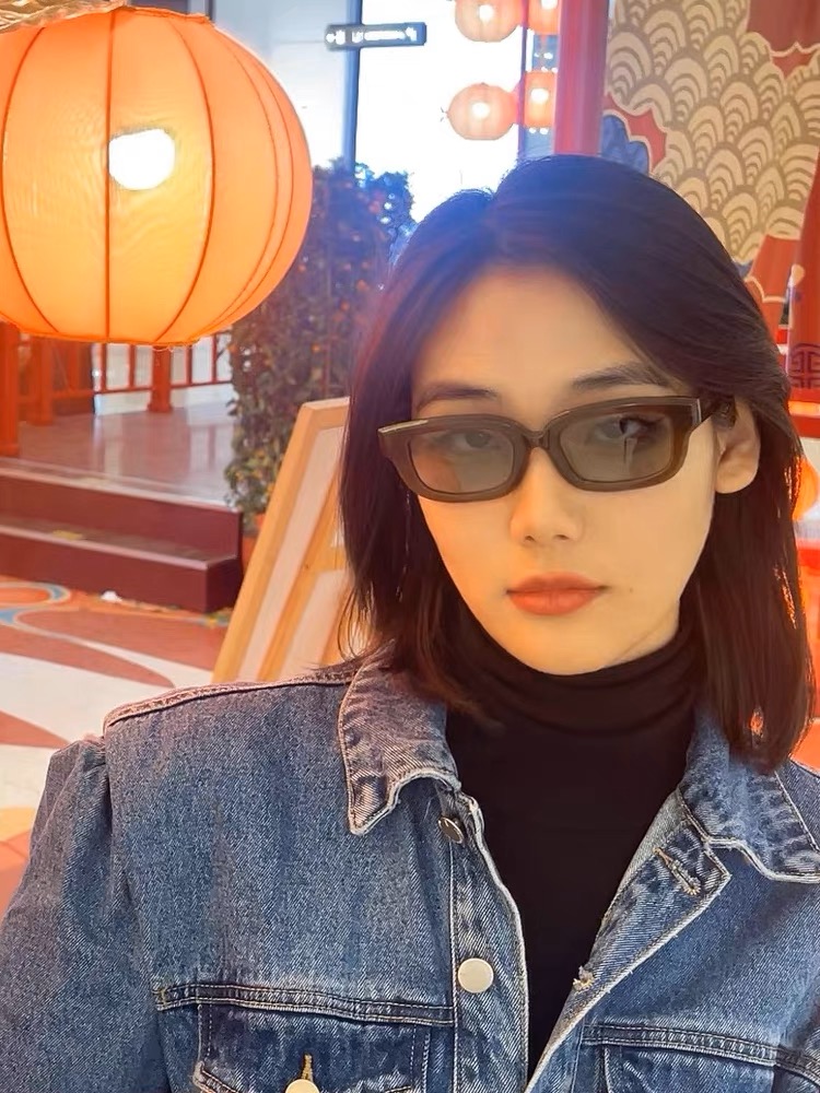 Kính râm hình học mẫu mới hot nhất kính râm đi biển đẹp