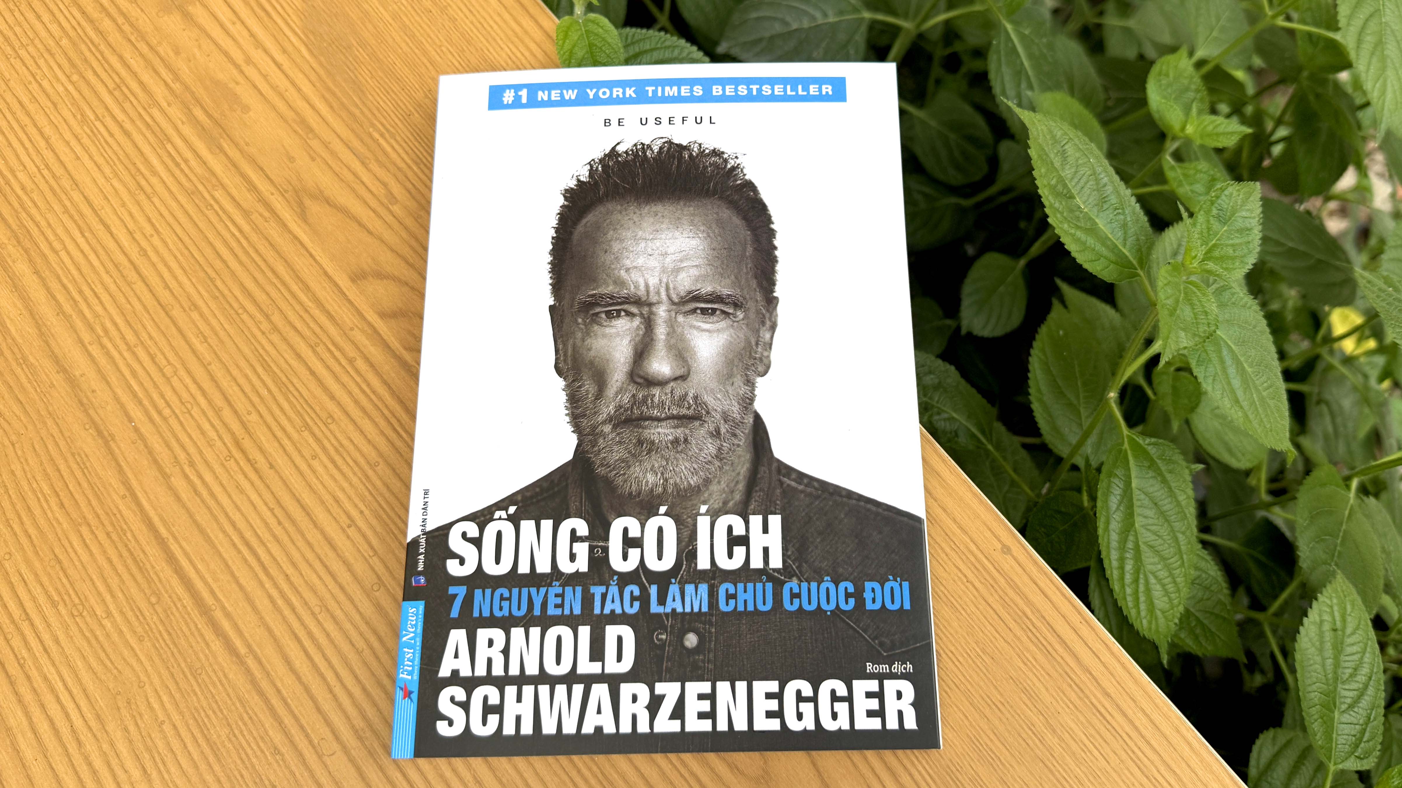 Sách Sống Có Ích - First News