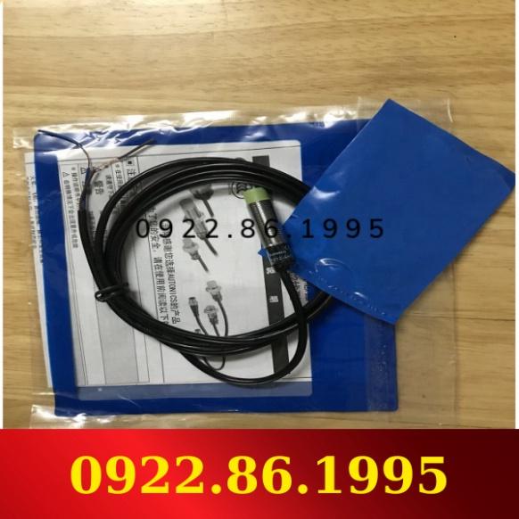 Cảm biến tiệm cận PR12-4AO mới