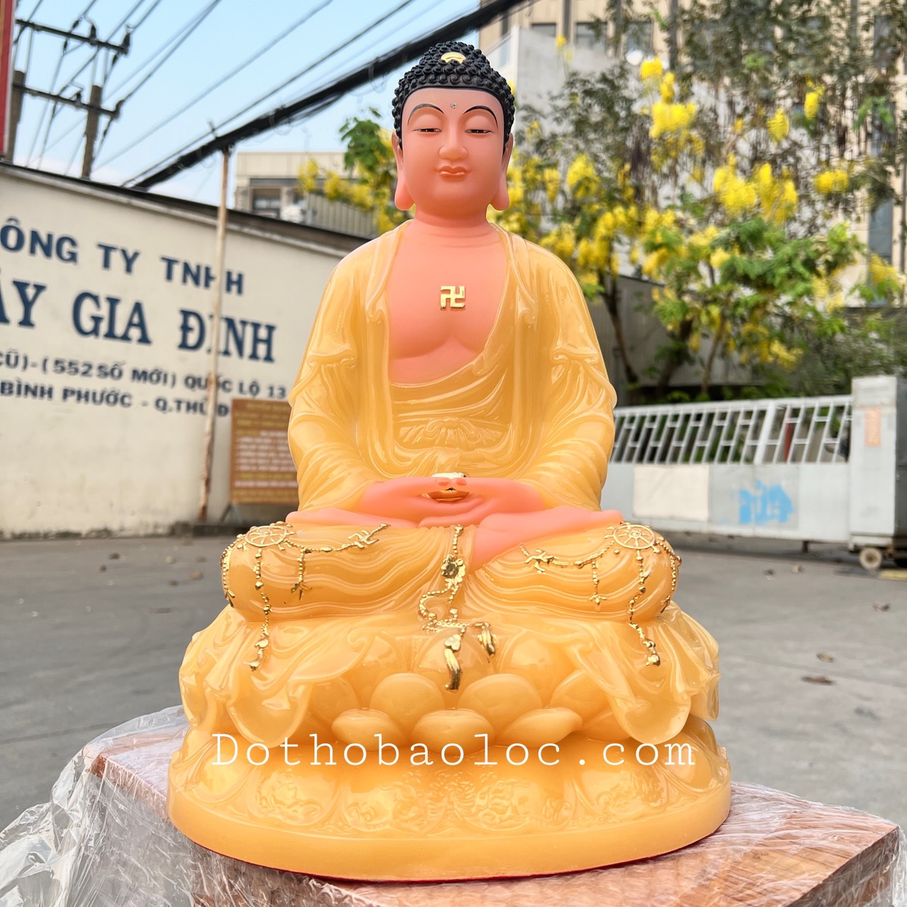 Tượng Phật Bổn Sư Thích Ca Mâu Ni bằng đá nhập khẩu cao cấp cao 40cm – Màu vàng thạch anh