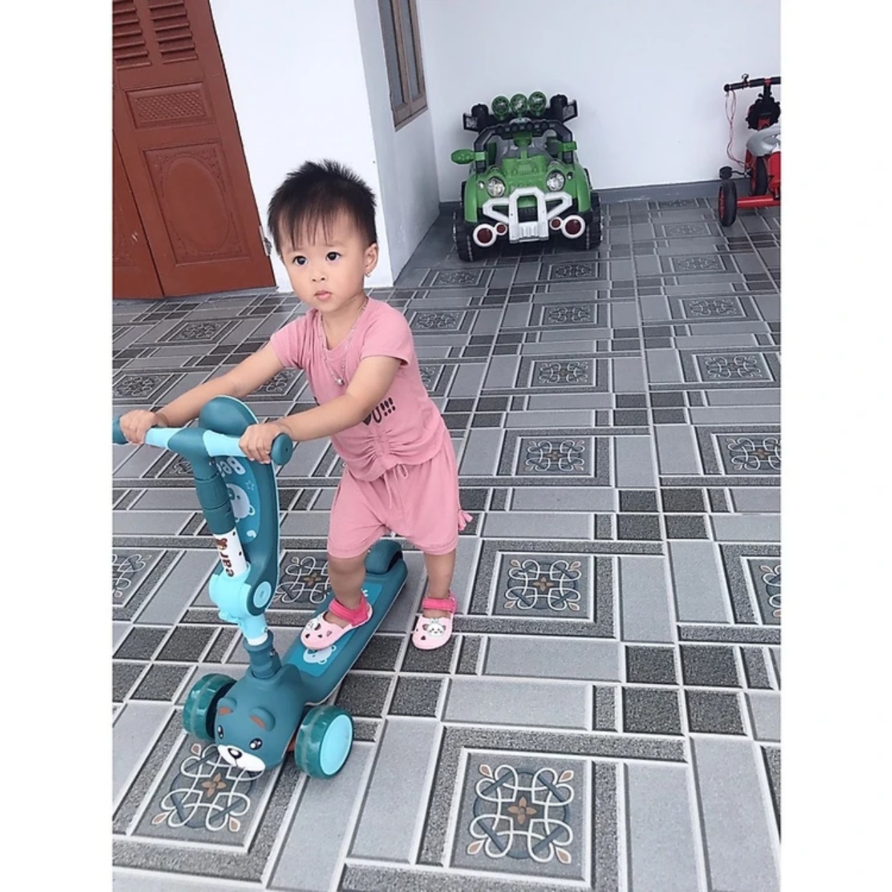 Xe trượt scooter cho bé, Xe chòi chân trẻ em cao cấp có ghế ngồi hình gấu