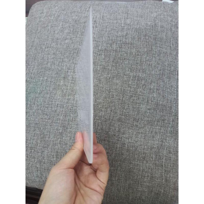 Miếng nhựa trét bột loại cứng, dày