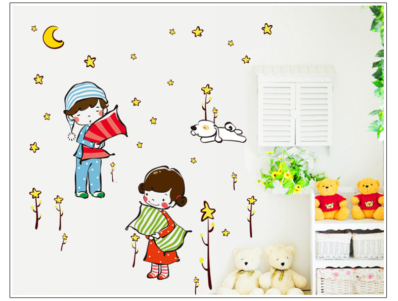 Decal Dán Tường Hình Bé Ôm Gối- Trang Trí Decor Phòng Ngủ - Trang Trí Dán Tường Phòng Khách