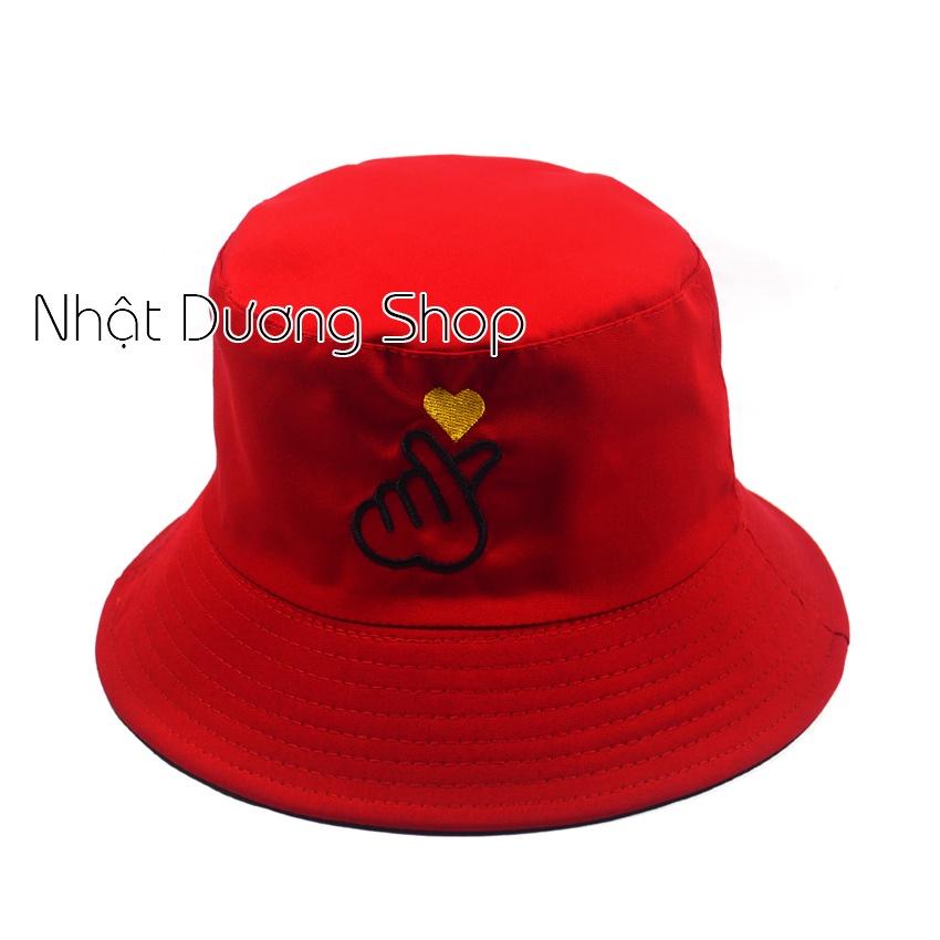 Nón bucket 2 mặt thêu hình bắn tim sành điệu - Chất liệu Cotton cao cấp tạo nên sự thoáng mát - Vàng&amp;đen