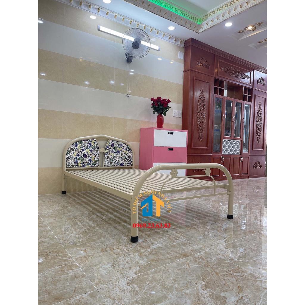 Giường sắt kiểu tròn giá rẻ sài gòn 1m x 2m