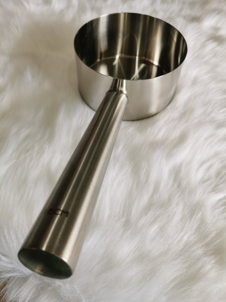 GÁO MÚC NƯỚC LÈO INOX 304 TẶNG RỔ NHỰA HÌNH TIM