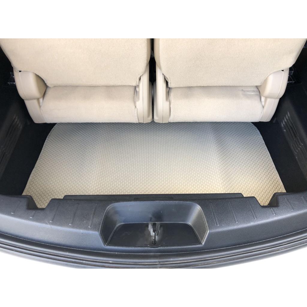 Thảm lót sàn ô tô KATA cho xe Ford Explorer - Khít với sàn xe, Chống thấm, Không mùi, Không ẩm mốc