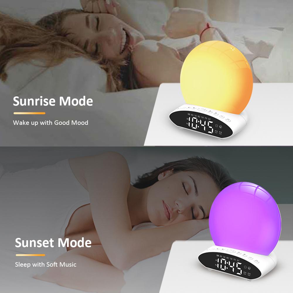 Multifunctional 4 in 1 FM Radio Wake-Up Light Alarm Clock T-ime Projector Desk Lamp 2 * AAA Cell Powered Operated Memory