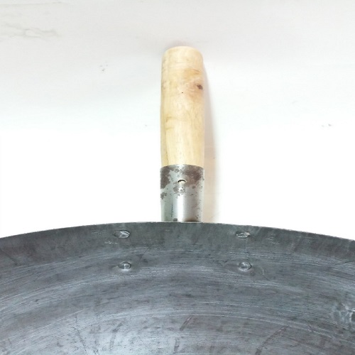 CHẢO THÉP CÁN GỖ 40CM CÓ QUAI XÁCH.