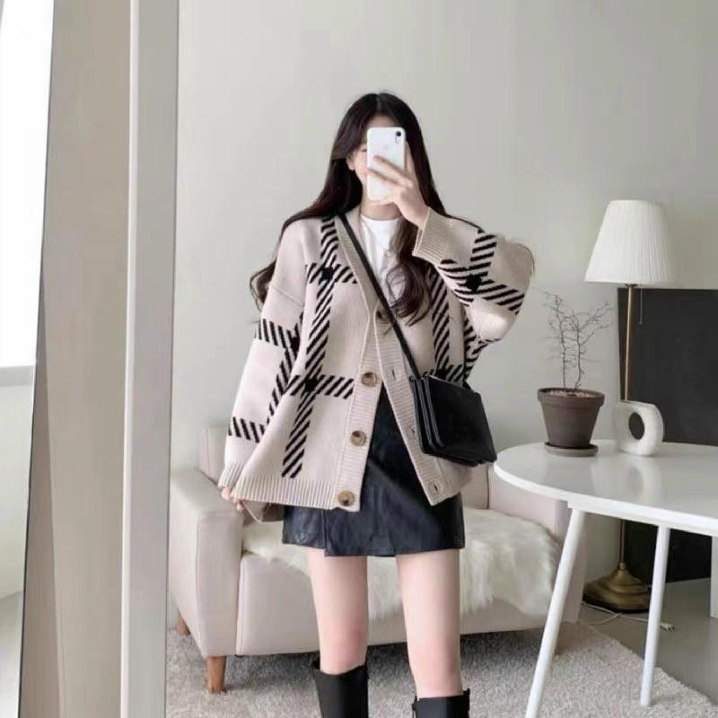 Áo len cardigan kẻ