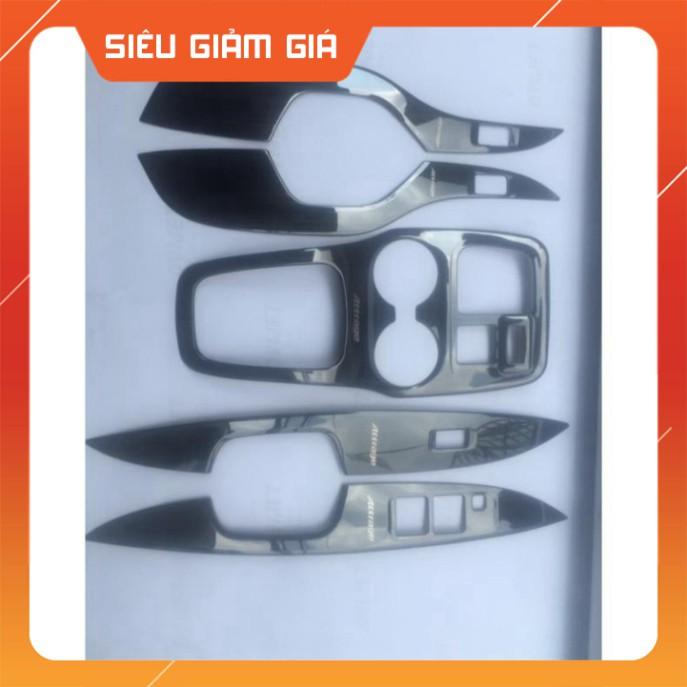 Sản Phẩm Ốp Nội Thất Xe Mitsu Attrage 2016 2017 2018 2019 2020 Mẫu Titan - Bộ 5 Chi tiết Hàng Cao Cấp
