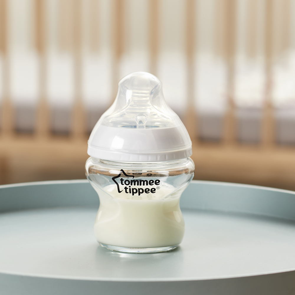 Bình sữa thủy tinh ty siêu mềm tự nhiên Tommee Tippee Closer to Nature 150ml, núm ty đi kèm 0-3 tháng