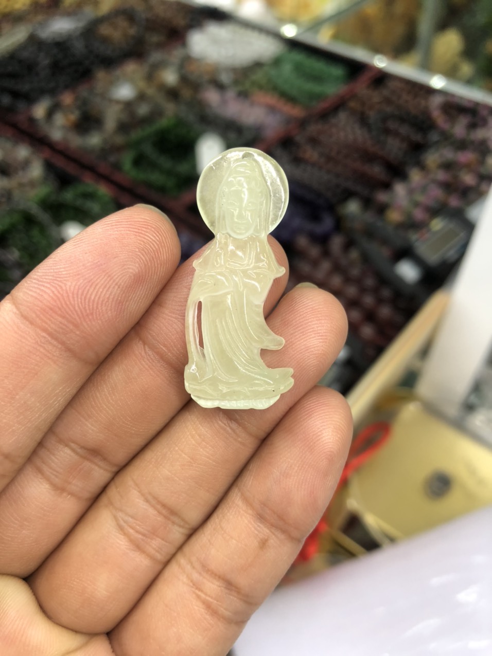 Mặt dây chuyền phật Bà Quan Thế Âm Bồ Tát đá ngọc phỉ thúy