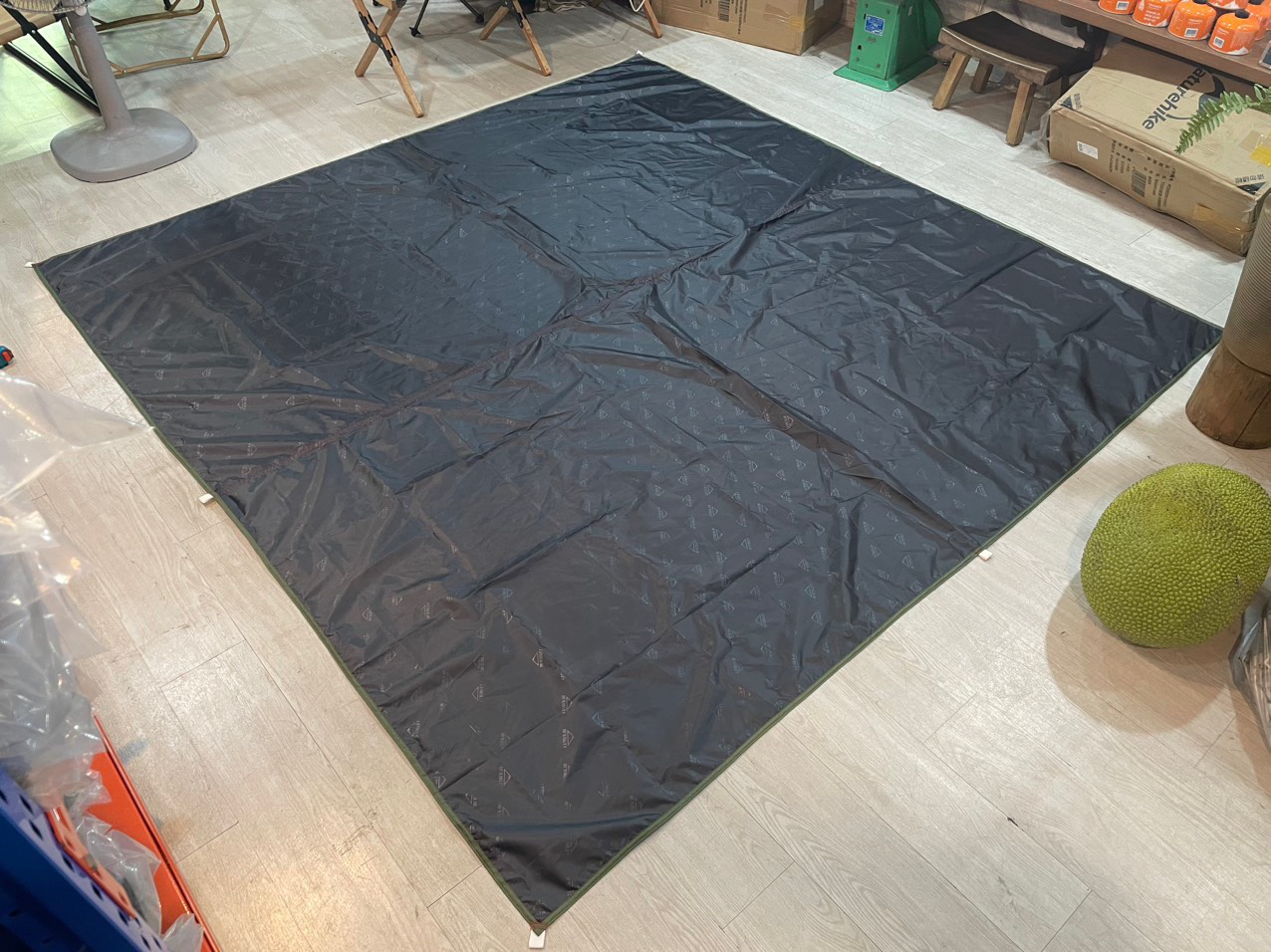 Tấm bạt lót đáy lều 2,2m* 2,2m chống thấm, chống bẩn chống rách cho lều.