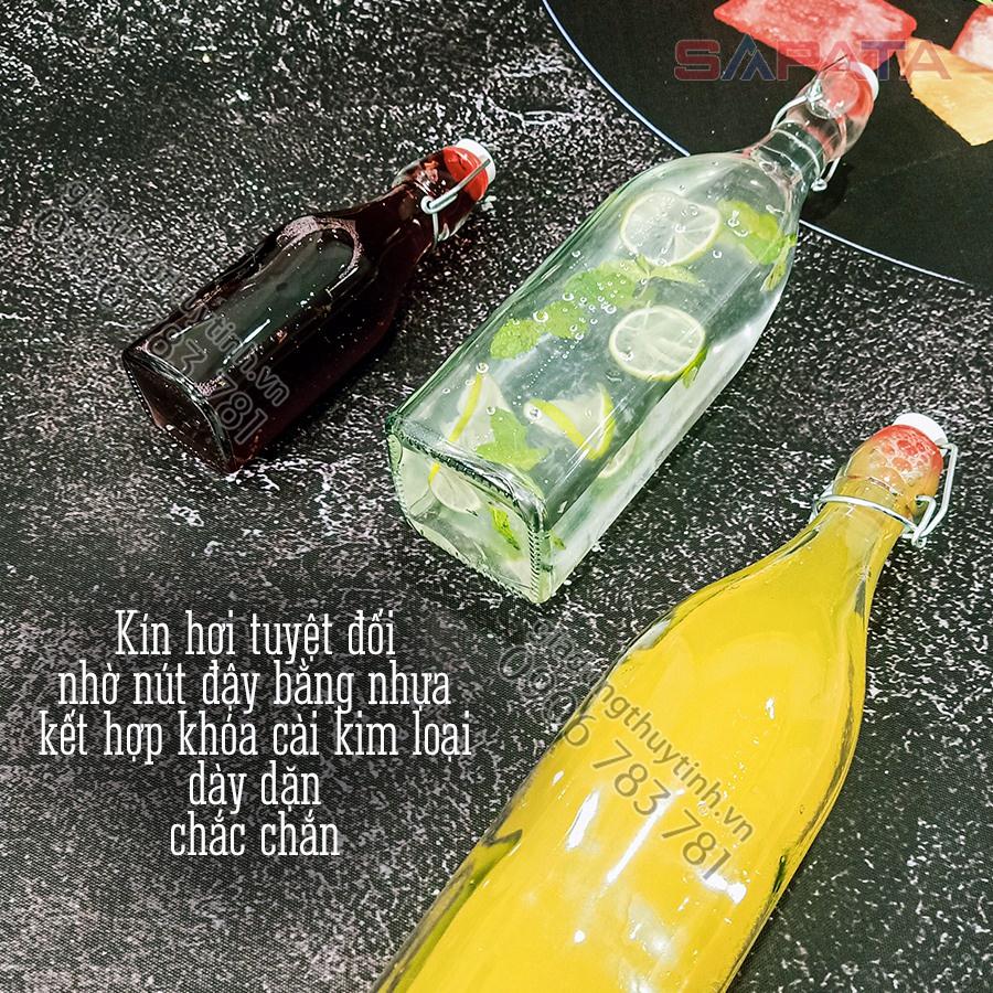 Chai thủy tinh vuông nắp cài kín hơi 500ml
