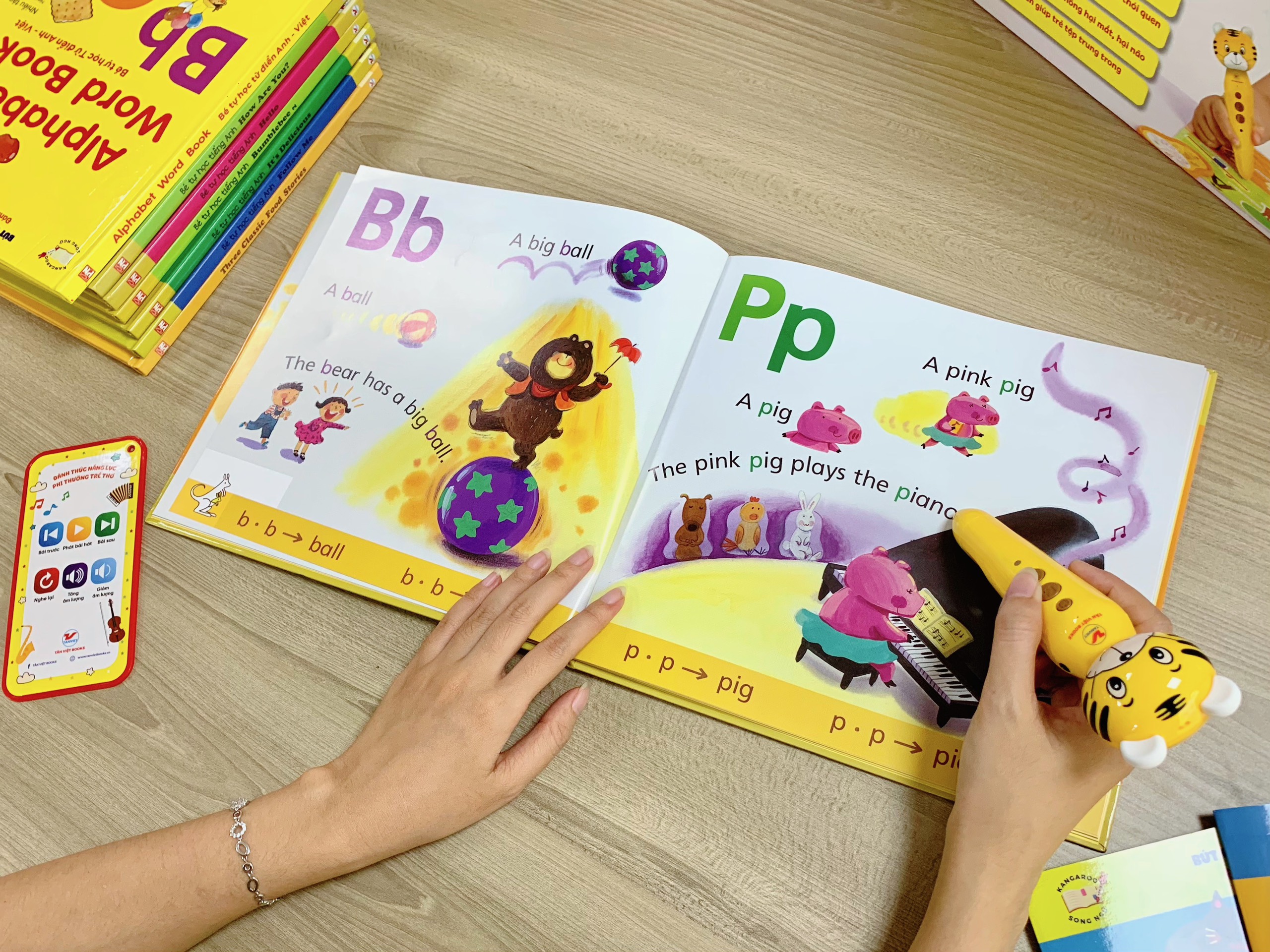 Bút Chấm Đọc: Học Tiếng Anh - Đánh Thức Năng Lực Phi Thường Từ Trẻ Thơ