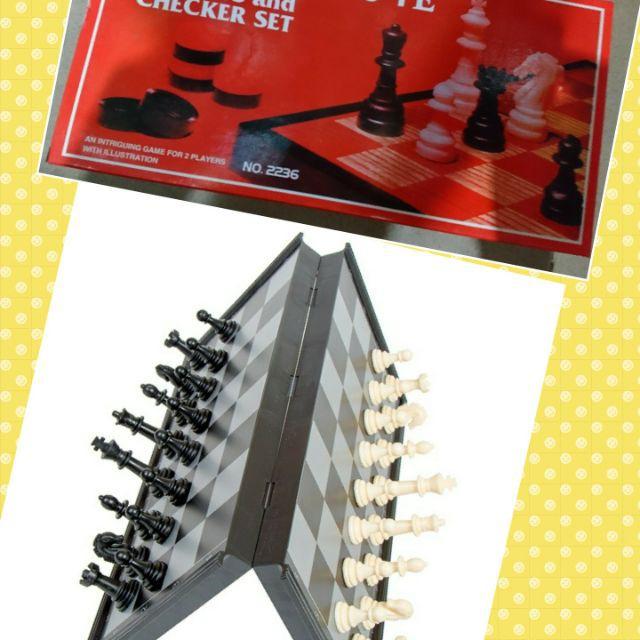 Cờ vua .cá ngựa nam châm to (35*35 cm)