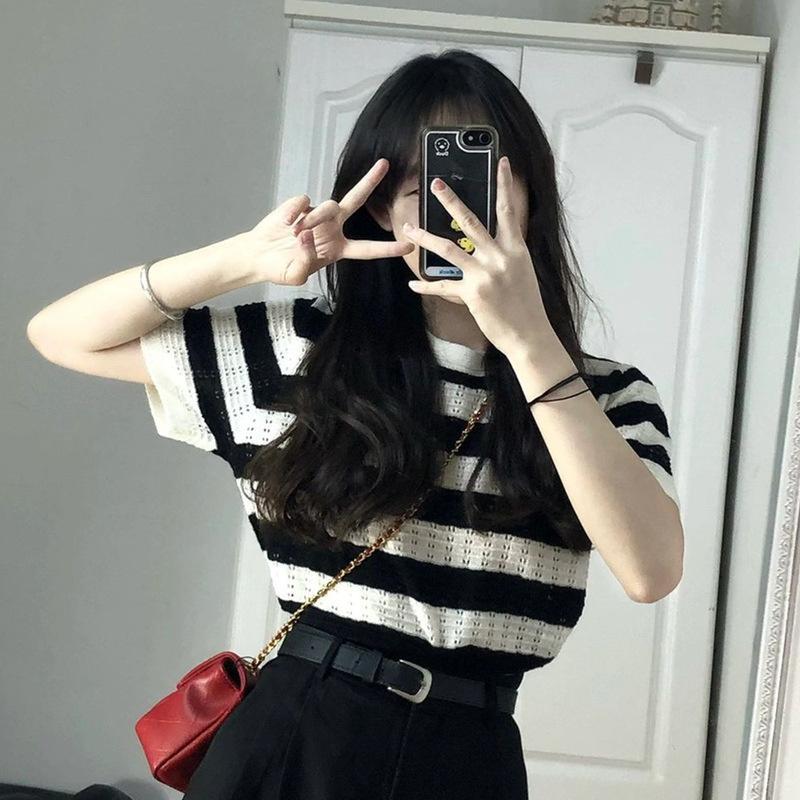 MS1093 Áo len lỗ montoghi mỏng kẻ ngang đen trắng