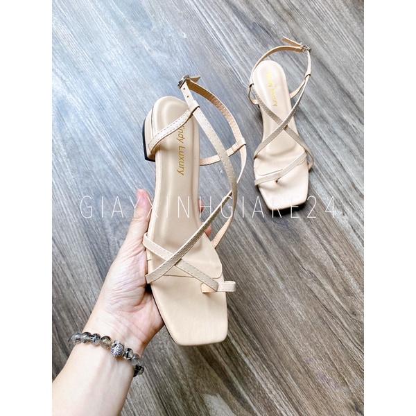 Giày sandal nữ xỏ ngón dây chéo x 2p