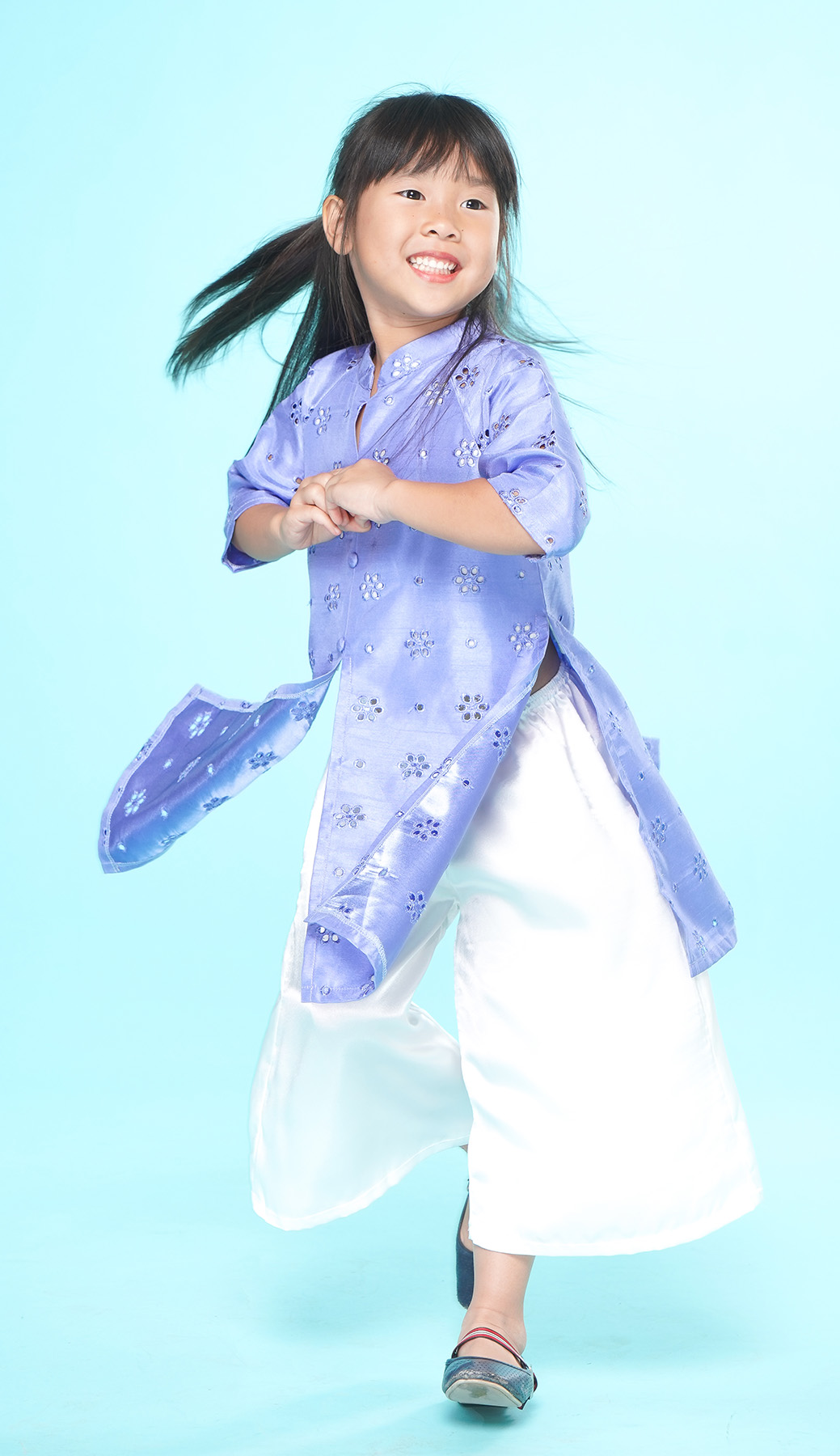 Set Áo Dài Bé Gái Ugether UKID222 - Màu xanh