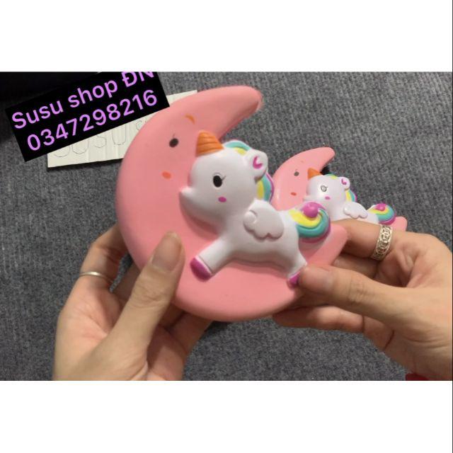 Squishy ngựa ôm mặt trăng