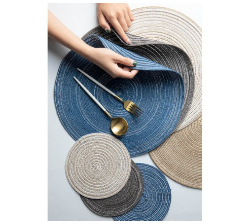 Thảm trang trí cách nhiệt phong cách Hiện đại