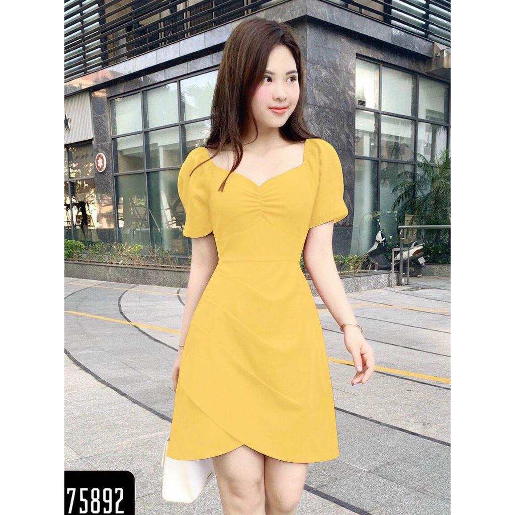 ĐẦM ÔM DỰ TIỆC NHÚN NGỰC SIÊU DỄ THƯƠNG