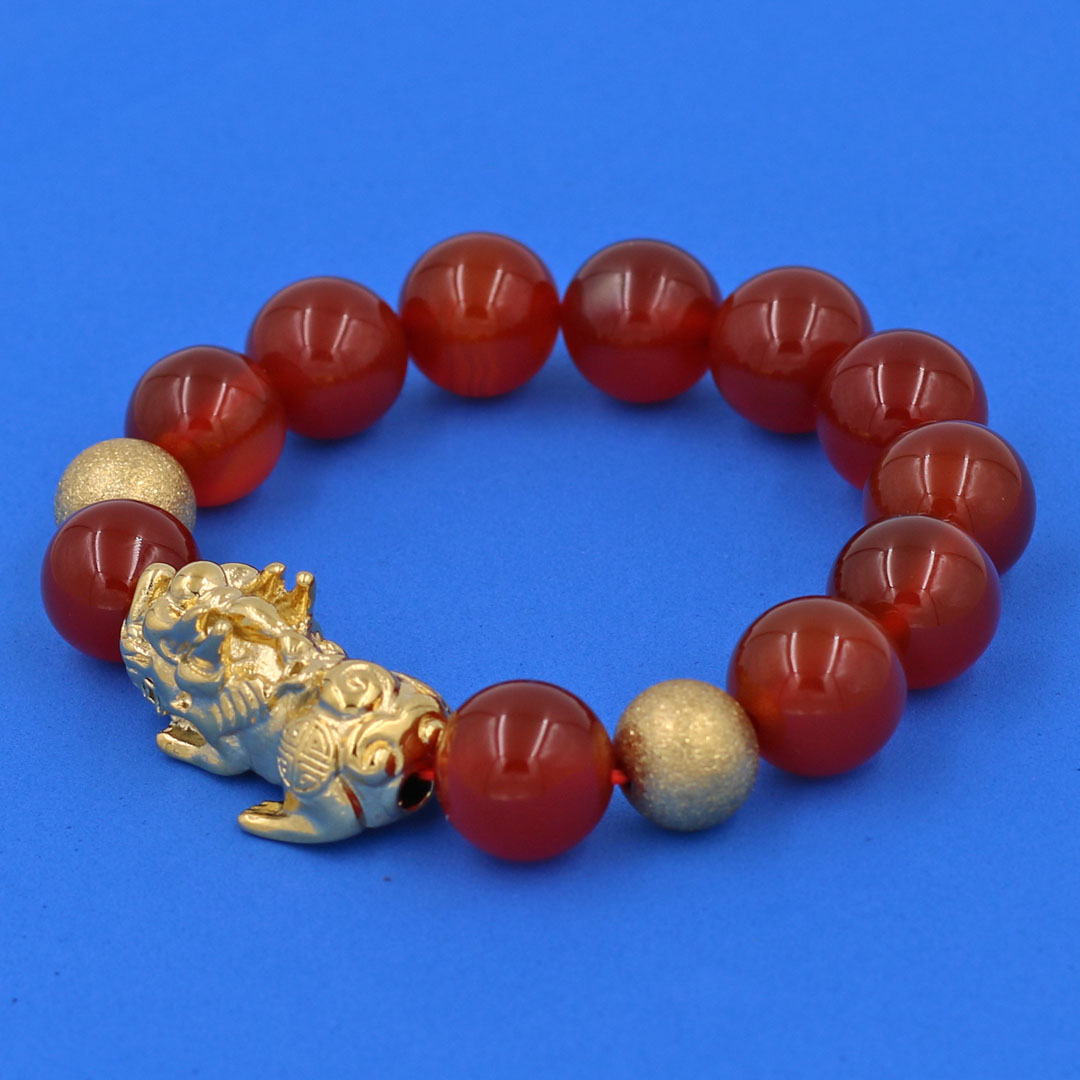 Vòng chuỗi đeo tay mã não đỏ 14 ly  charm tỳ hưu và bi inox vàng, vòng tay chuỗi hạt