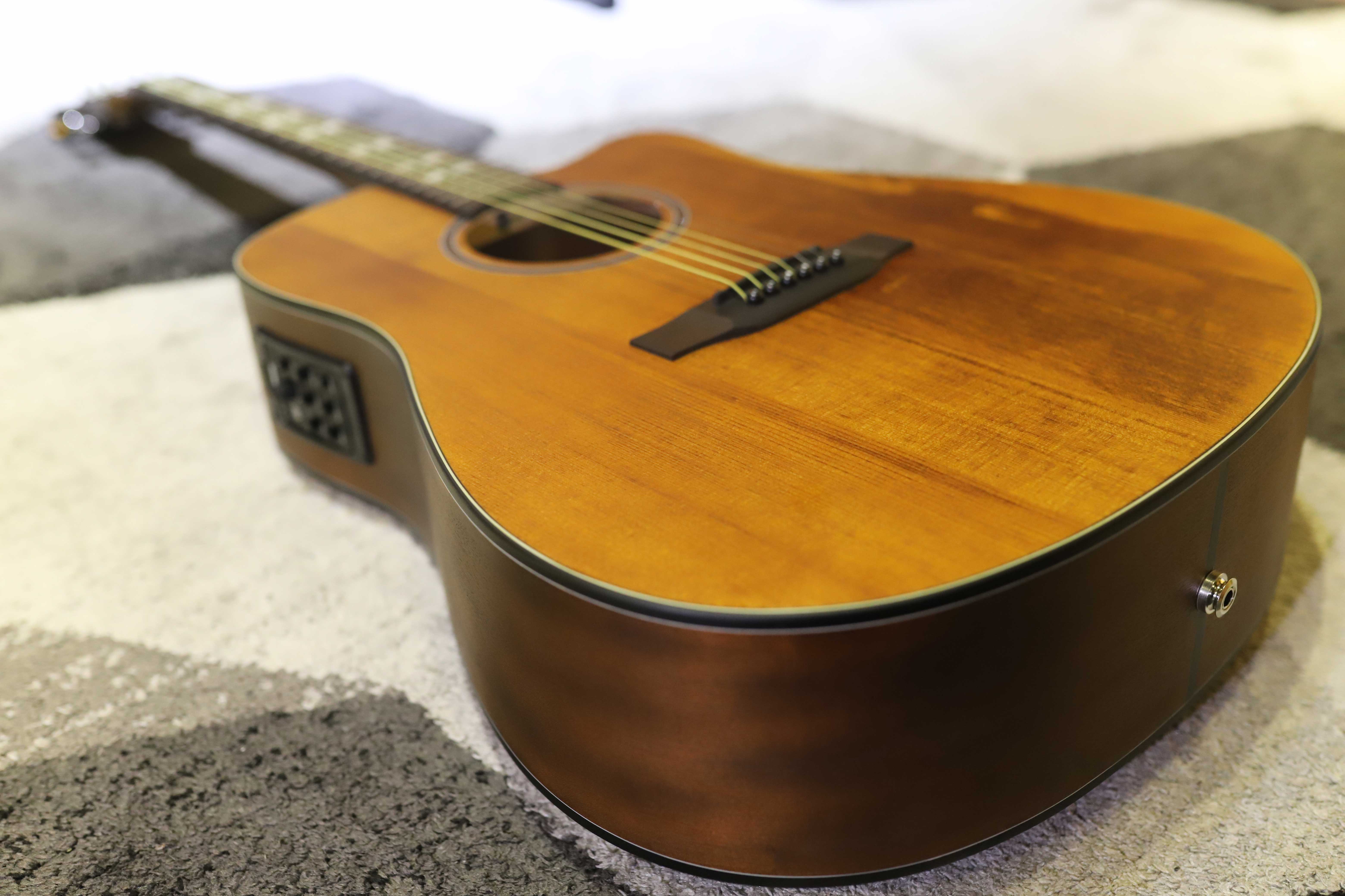 Đàn Guitar Acoustic TAKAHAMA ATK100CE-YN