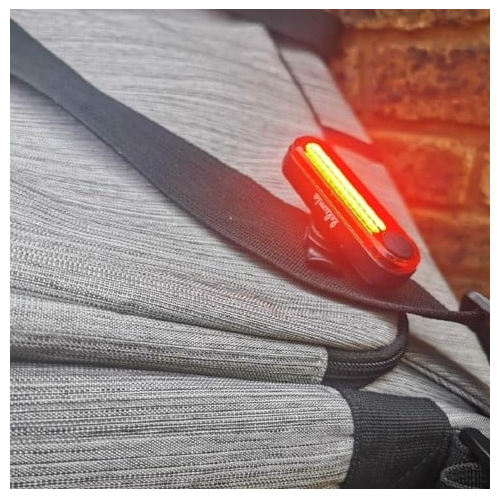 Đèn Sau Xe Đạp Lelumia Split thiết kế sử dụng trên túi hoặc quần áo khi đạp xe hoặc chạy bộ