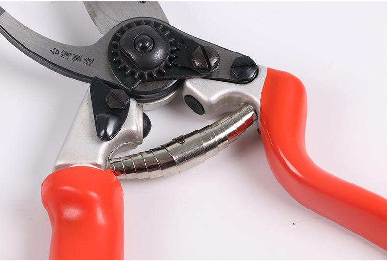 Thiết kế tay quay Kéo cắt cành cây ăn quả làm vườnNhật Bản