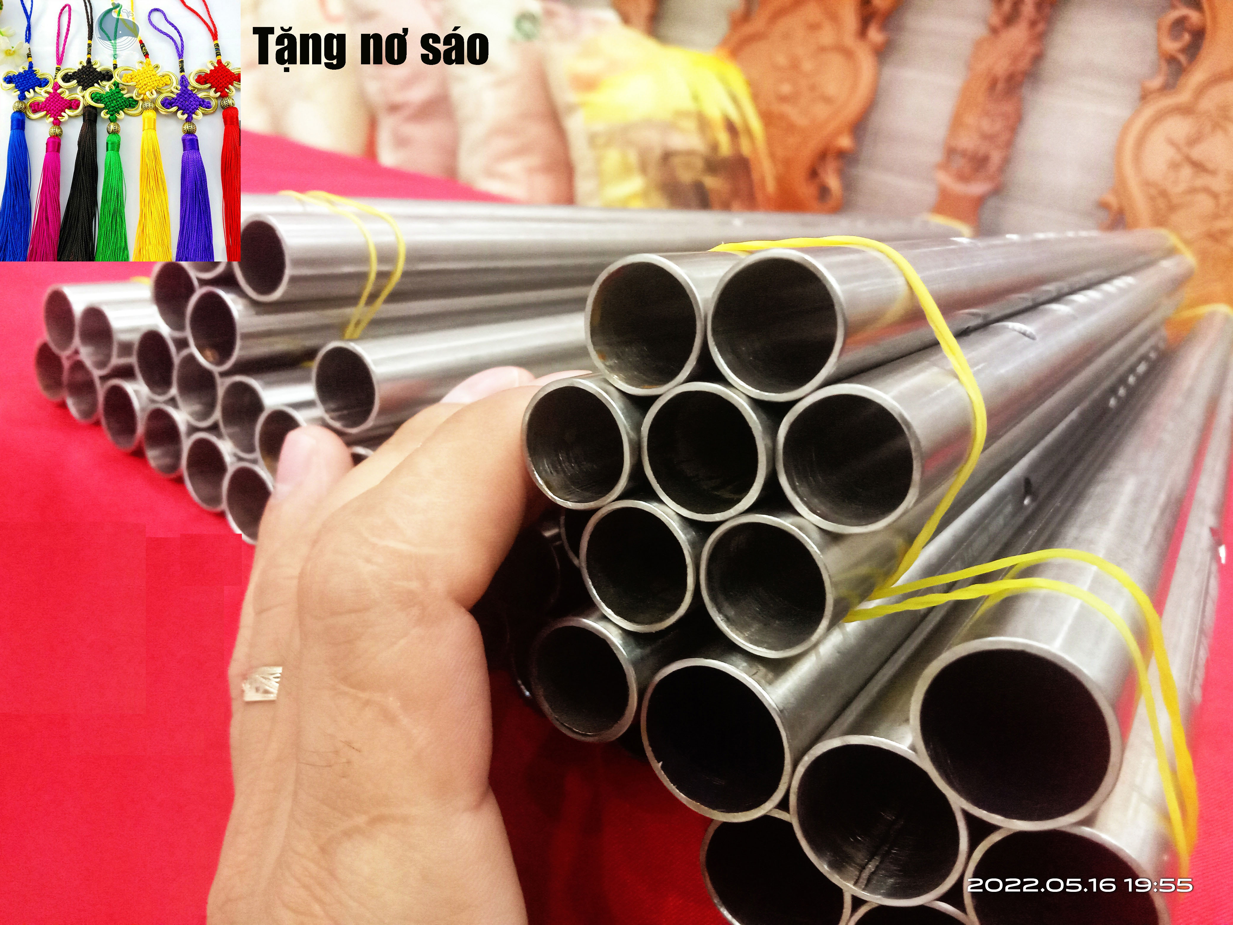 Sáo C5 inox cao cấp không rỉ chuẩn tone dễ thổi. Sáo được khắc laser sang trọng có các tone cụ thể dễ tìm beat, tặng nơ sáo